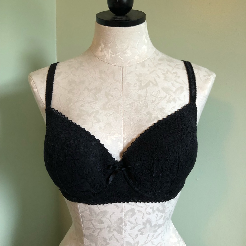 French black lace bra